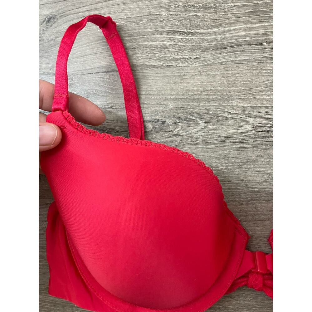 Victoria's Secret Red Satin & Black Lace Demi Bra – 32C – Underwire - Picture 2 of 7